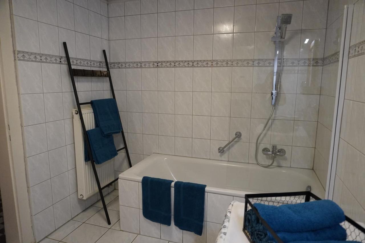 Apartamento Hedwigs Hexenhaeuschen Kruft Exterior foto